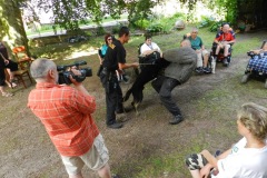 Psovodi-Policie-CR-mezi-vozickari-20.7.2017-10